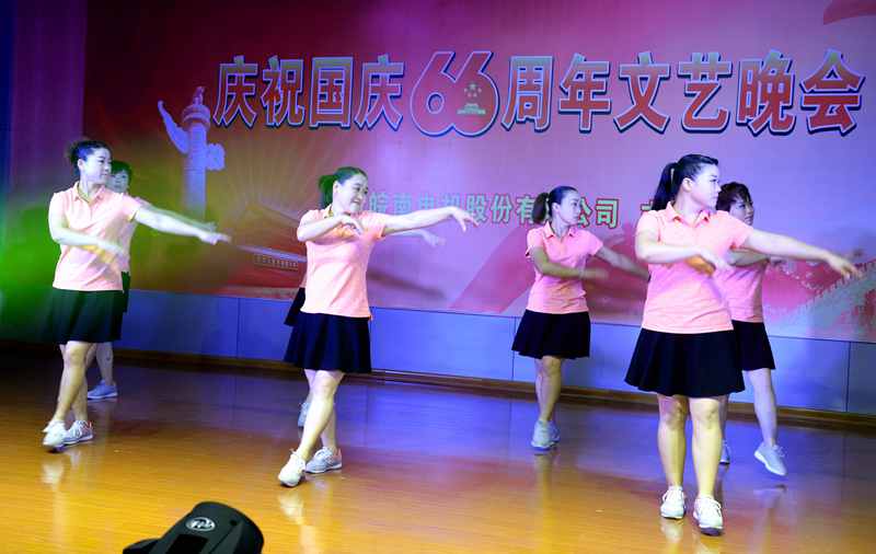 皖南電機慶國慶66周年晚會(huì )-東方紅