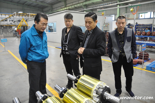 浙江客人參觀(guān)皖南電機.jpg